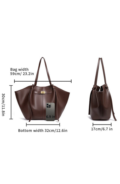 A Vintage Style Bag with Delicate Timeless Details