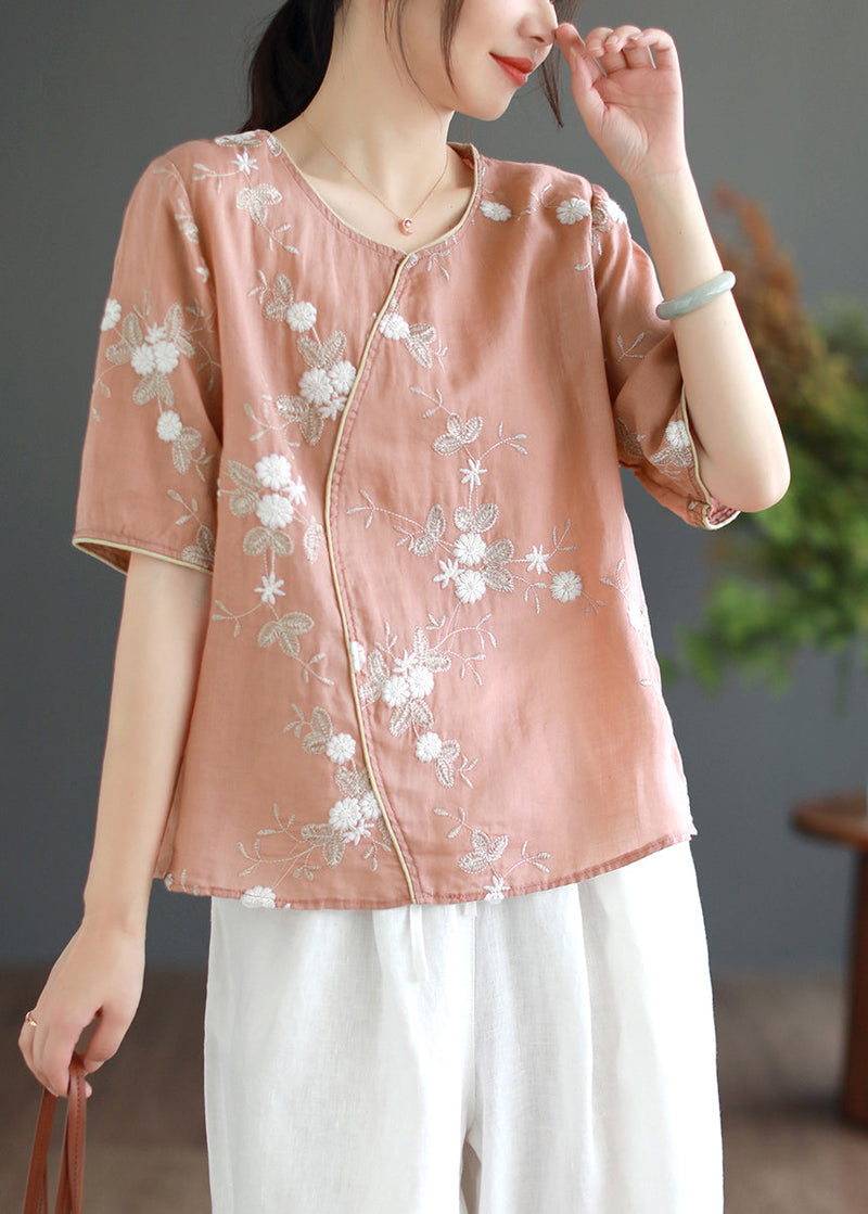 Well Tailored Top with a Graceful Silhouette
