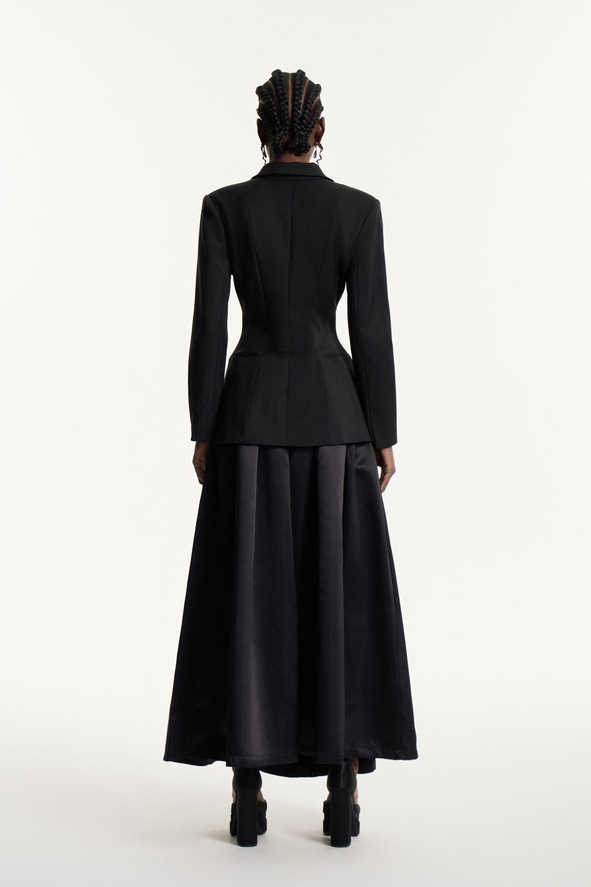 Gracefully Styled Garment for Any Occasion
