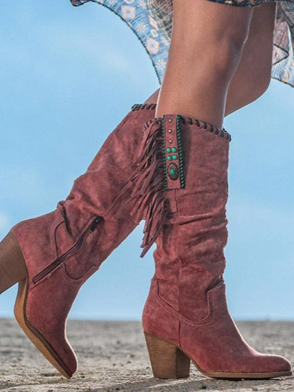 Well Tailored Boots with a Graceful Silhouette