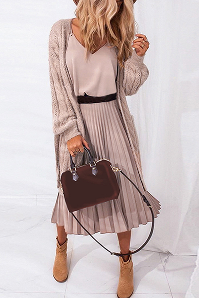 Classic Vintage Dress with a Flattering Fit