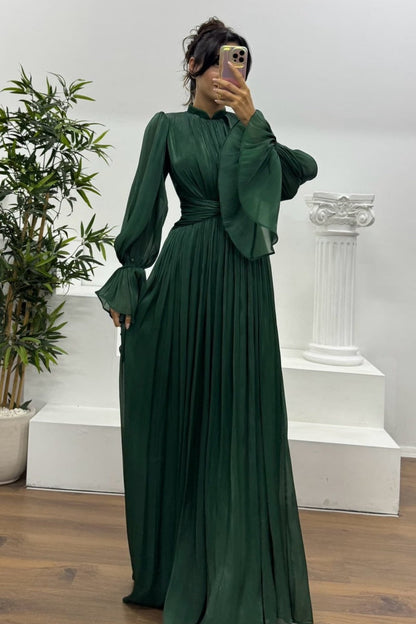 A Vintage Style Dress with Delicate Timeless Details