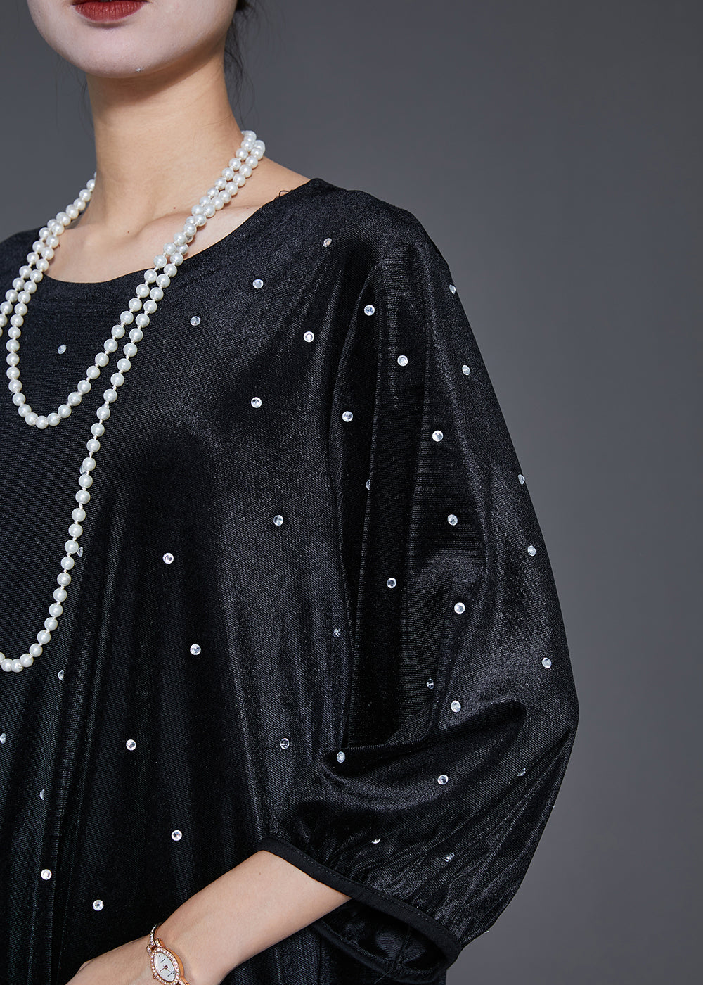 Classic Vintage Dress with a Flattering Fit