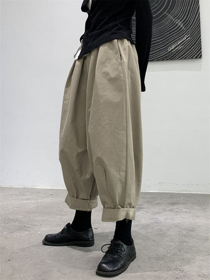 Effortlessly Elegant Pants with a Timeless Design