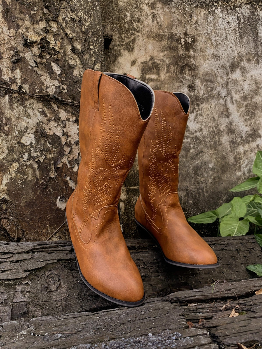 Gracefully Styled Boots for Any Occasion
