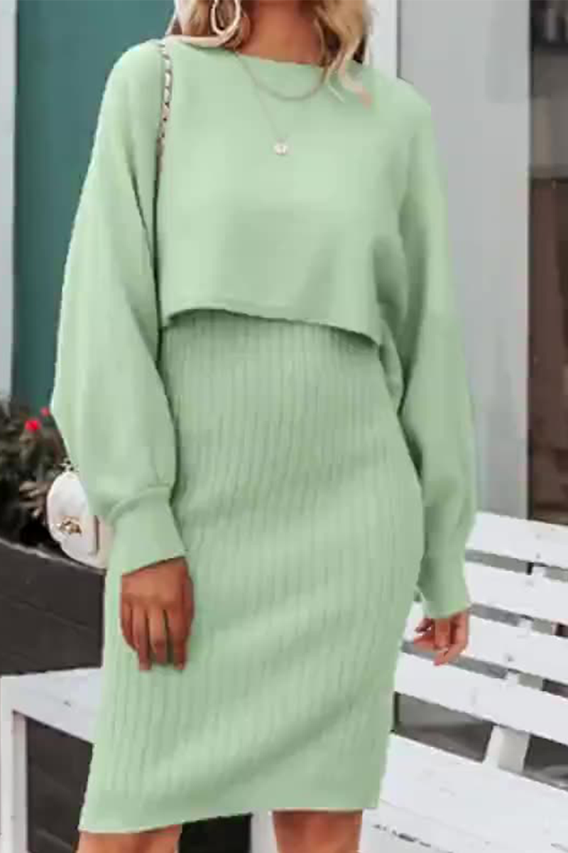Gracefully Styled Garment for Any Occasion
