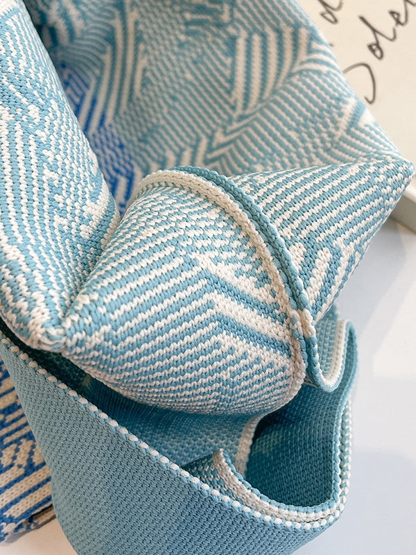 Gracefully Styled Bag for Any Occasion