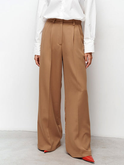 Gracefully Styled Pants for Any Occasion