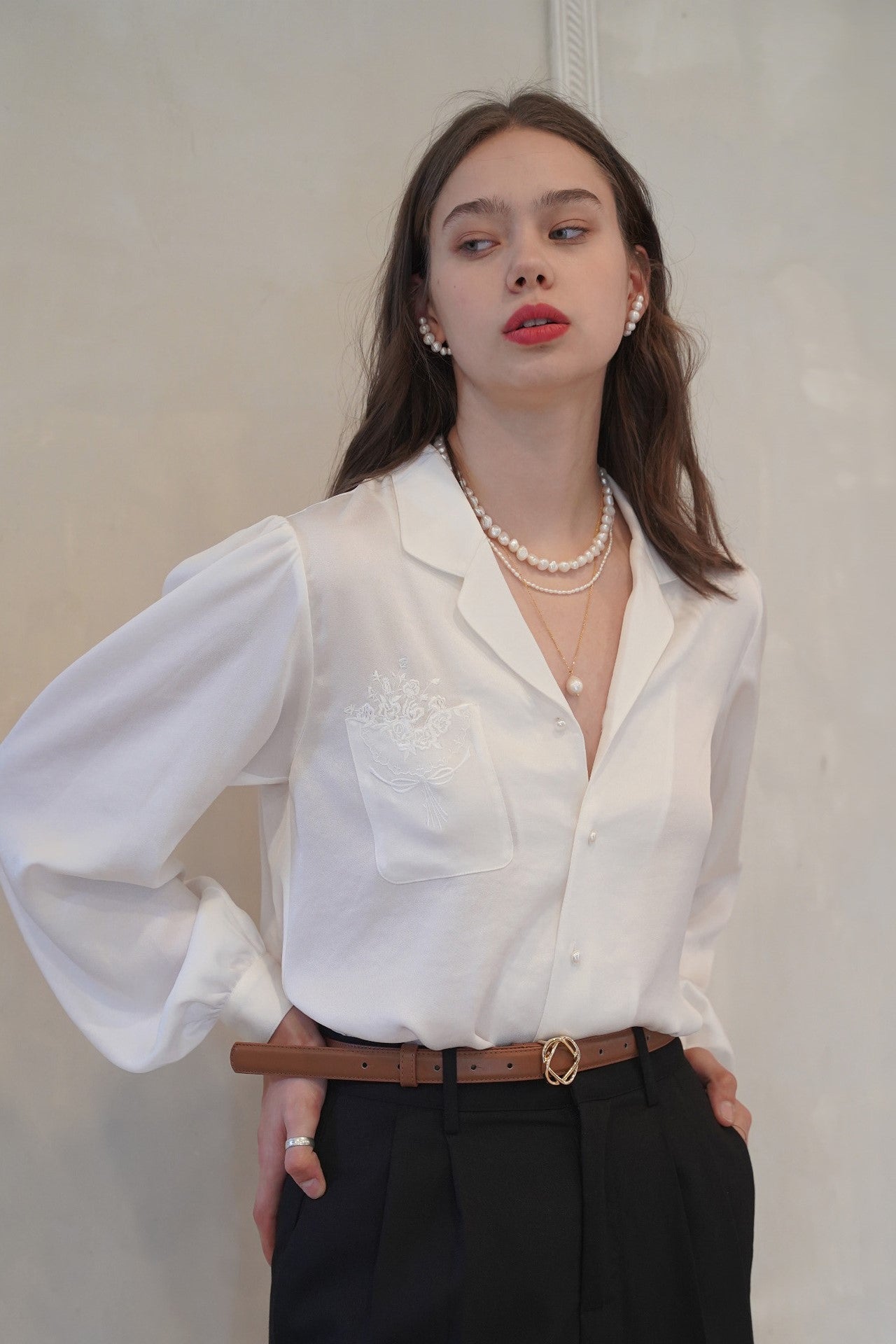 Effortlessly Elegant Garment with a Timeless Design