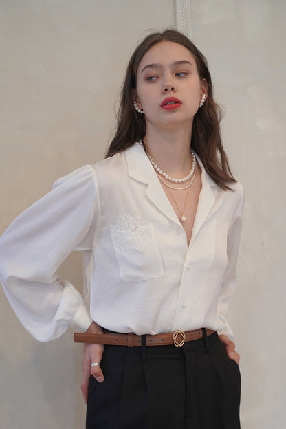 Effortlessly Elegant Garment with a Timeless Design