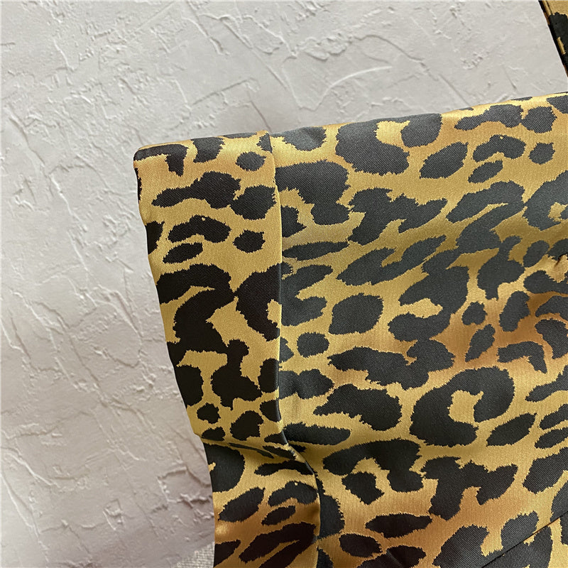 Beautifully Finished Garment in a Timeless Design