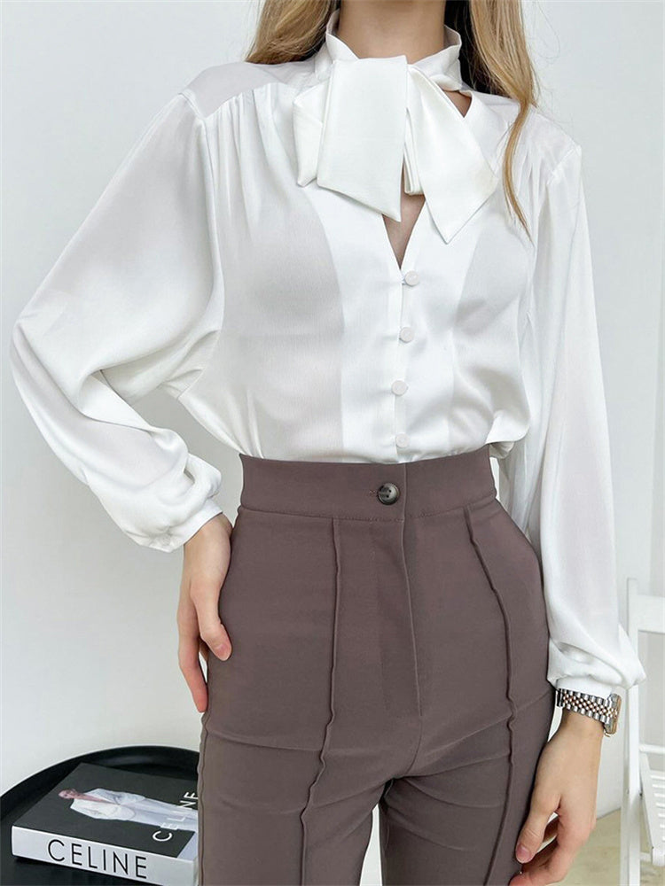 Effortlessly Elegant Blouse with a Timeless Design