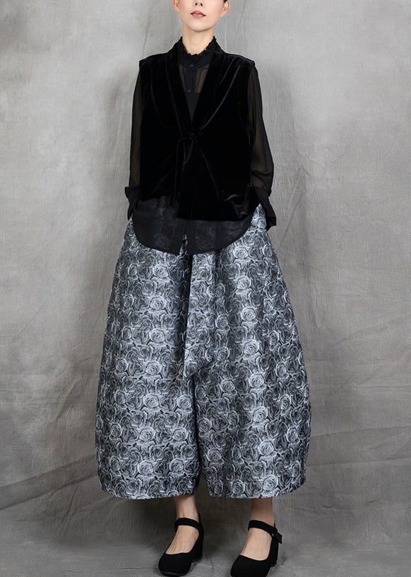 Well Tailored Pants with a Graceful Silhouette