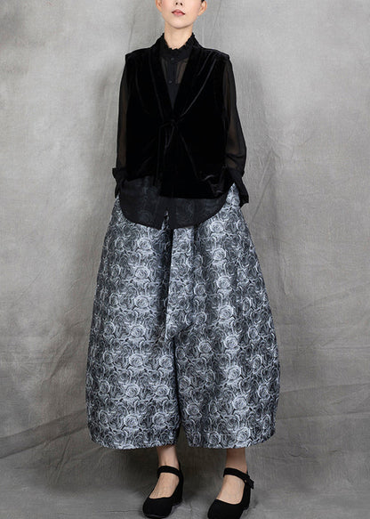 Well Tailored Pants with a Graceful Silhouette