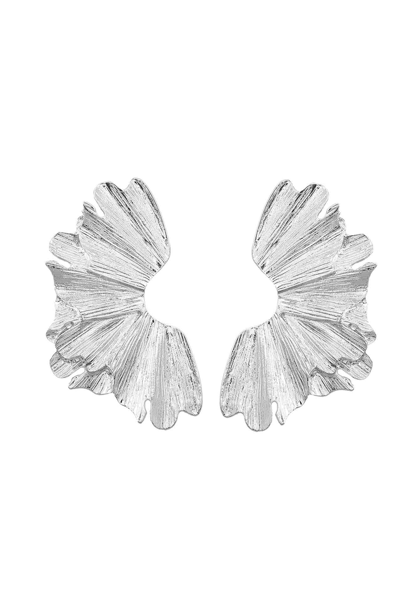 Beautifully Finished Garment in a Timeless Design