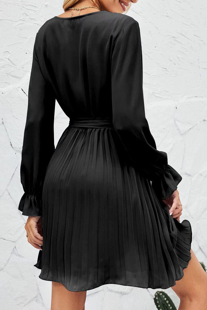 Effortlessly Elegant Dress with a Timeless Design