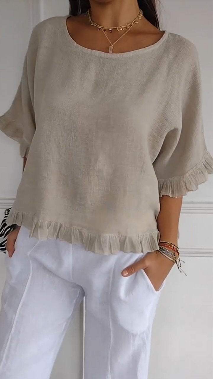 Effortlessly Elegant Top with a Timeless Design