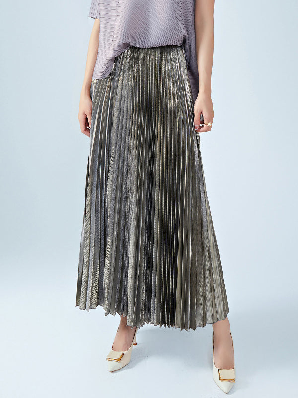 Gracefully Styled Garment for Any Occasion