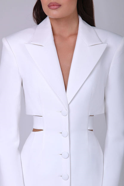 Beautifully Finished Dress in a Timeless Design