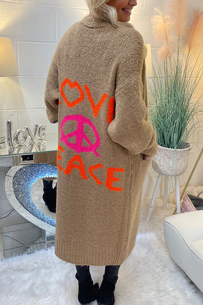 Well Tailored Cardigan with a Graceful Silhouette