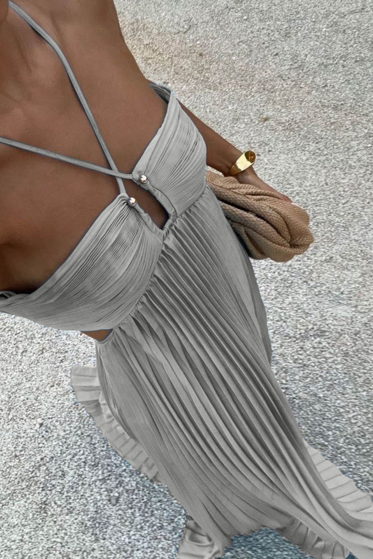 Well Tailored Dress with a Graceful Silhouette