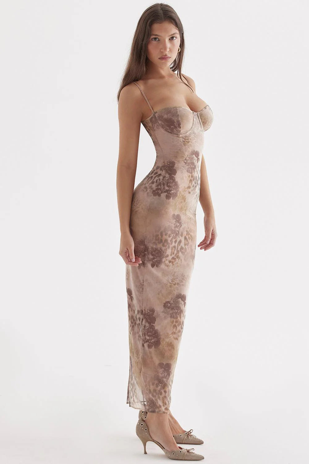 Well Tailored Garment with a Graceful Silhouette