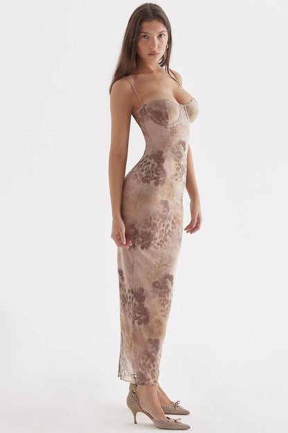 Well Tailored Garment with a Graceful Silhouette