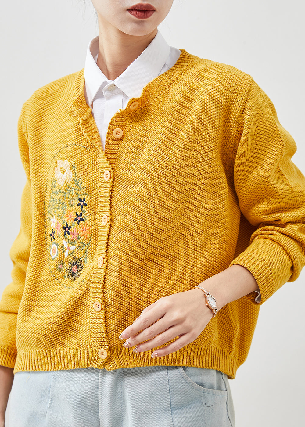 Elegantly Styled Cardigan for Everyday Wear