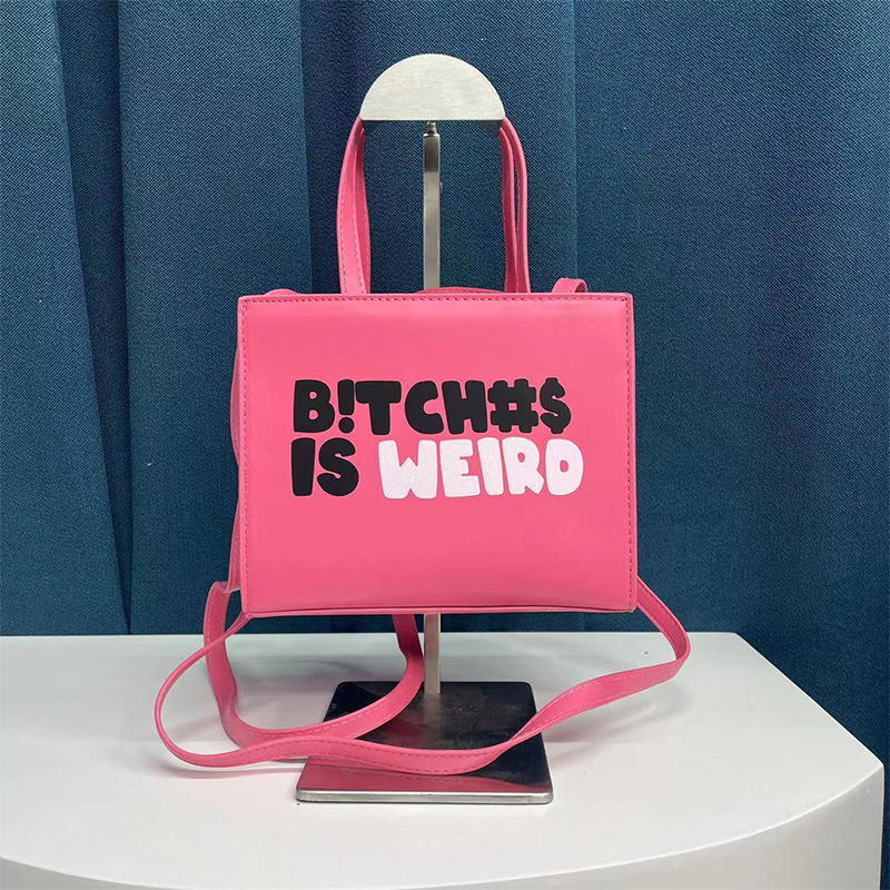 Beautifully Crafted Bag in a Classic Style