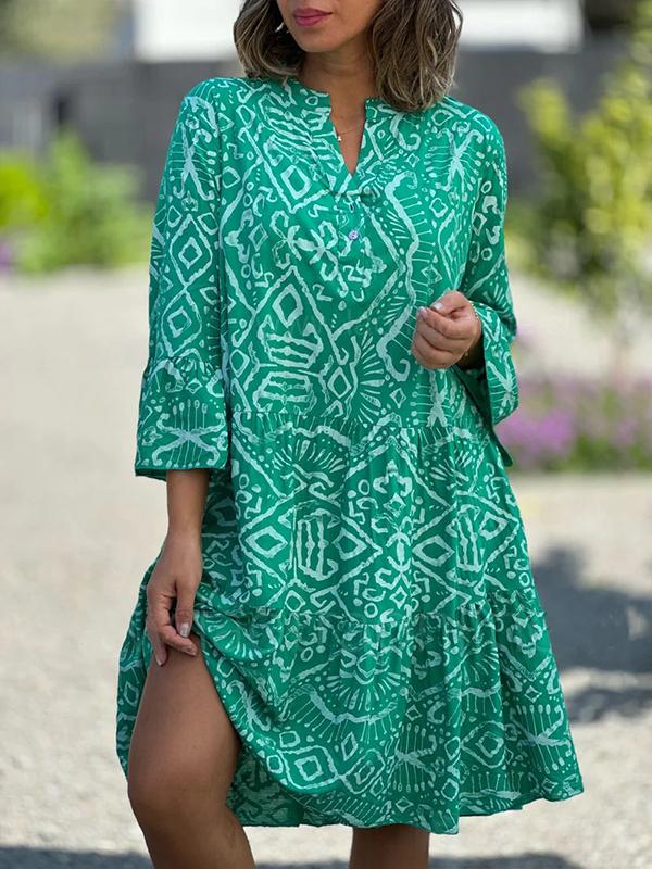 Classic Vintage Dress with a Flattering Fit
