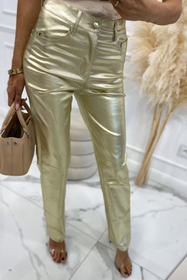 Classic Vintage Pants with a Flattering Fit