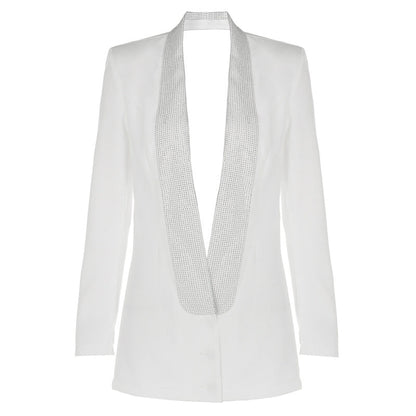 Well Tailored Garment with a Graceful Silhouette