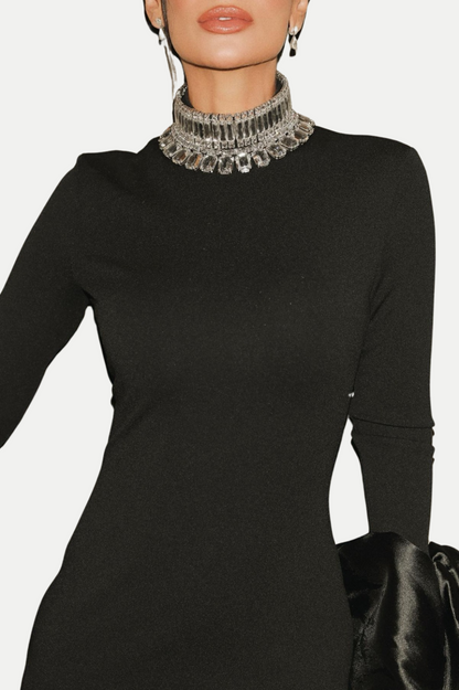 Effortlessly Elegant Dress with a Timeless Design