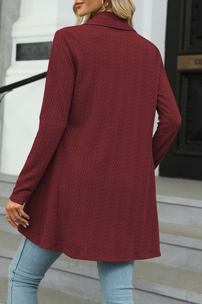 Well Tailored Top with a Graceful Silhouette