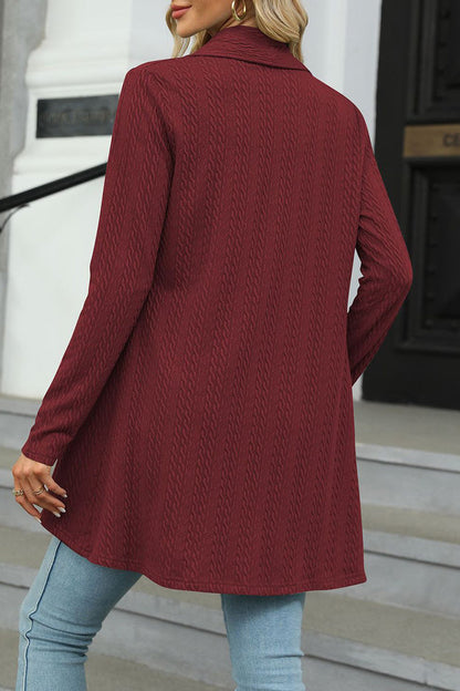 Well Tailored Top with a Graceful Silhouette