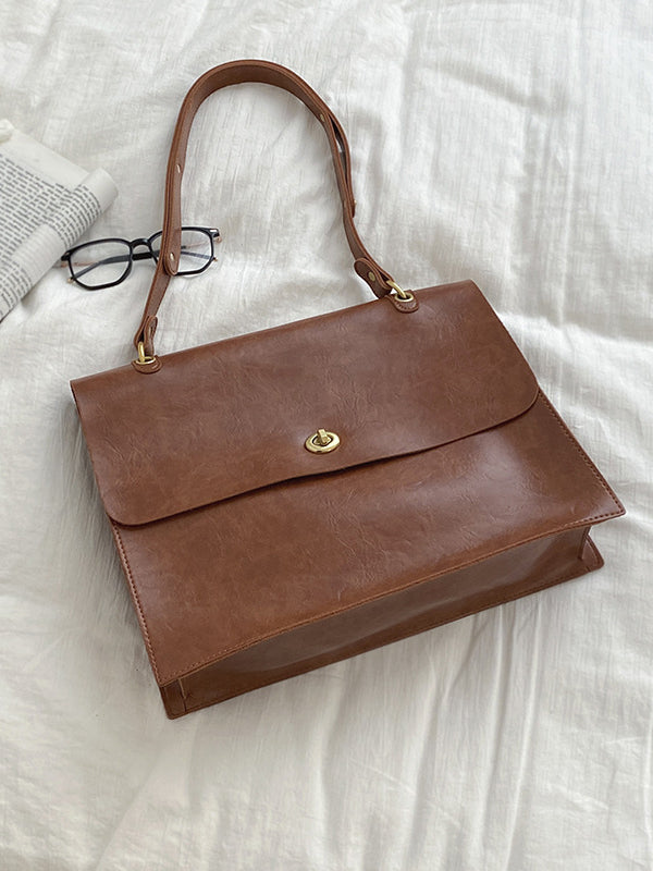 A Vintage Style Bag with Delicate Timeless Details