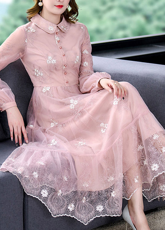 Beautifully Finished Dress in a Timeless Design