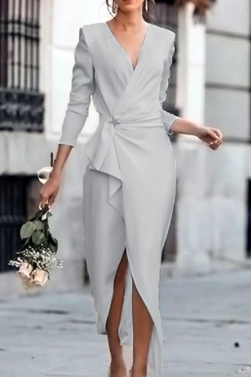 Gracefully Styled Dress for Any Occasion