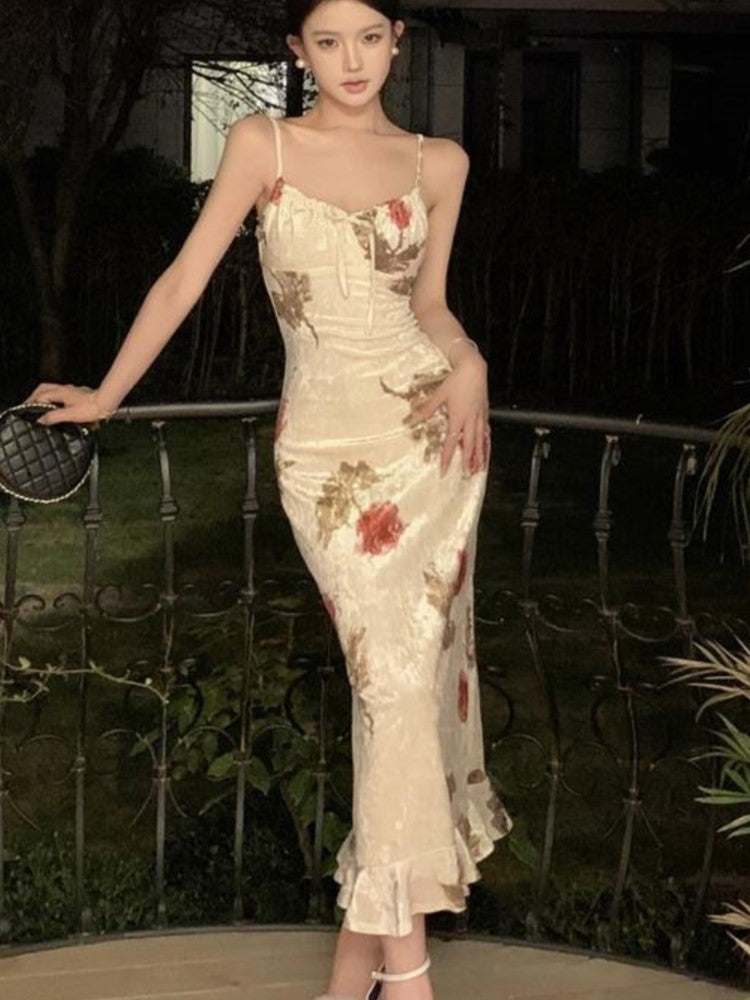 A Vintage Style Dress with Delicate Timeless Details
