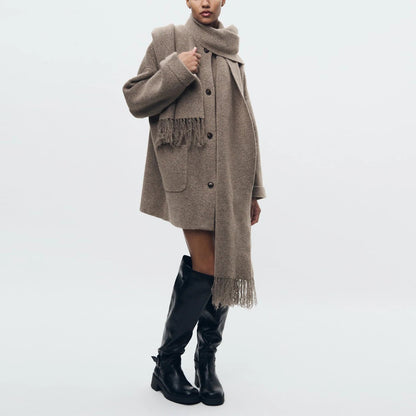Well Tailored Coat with a Graceful Silhouette