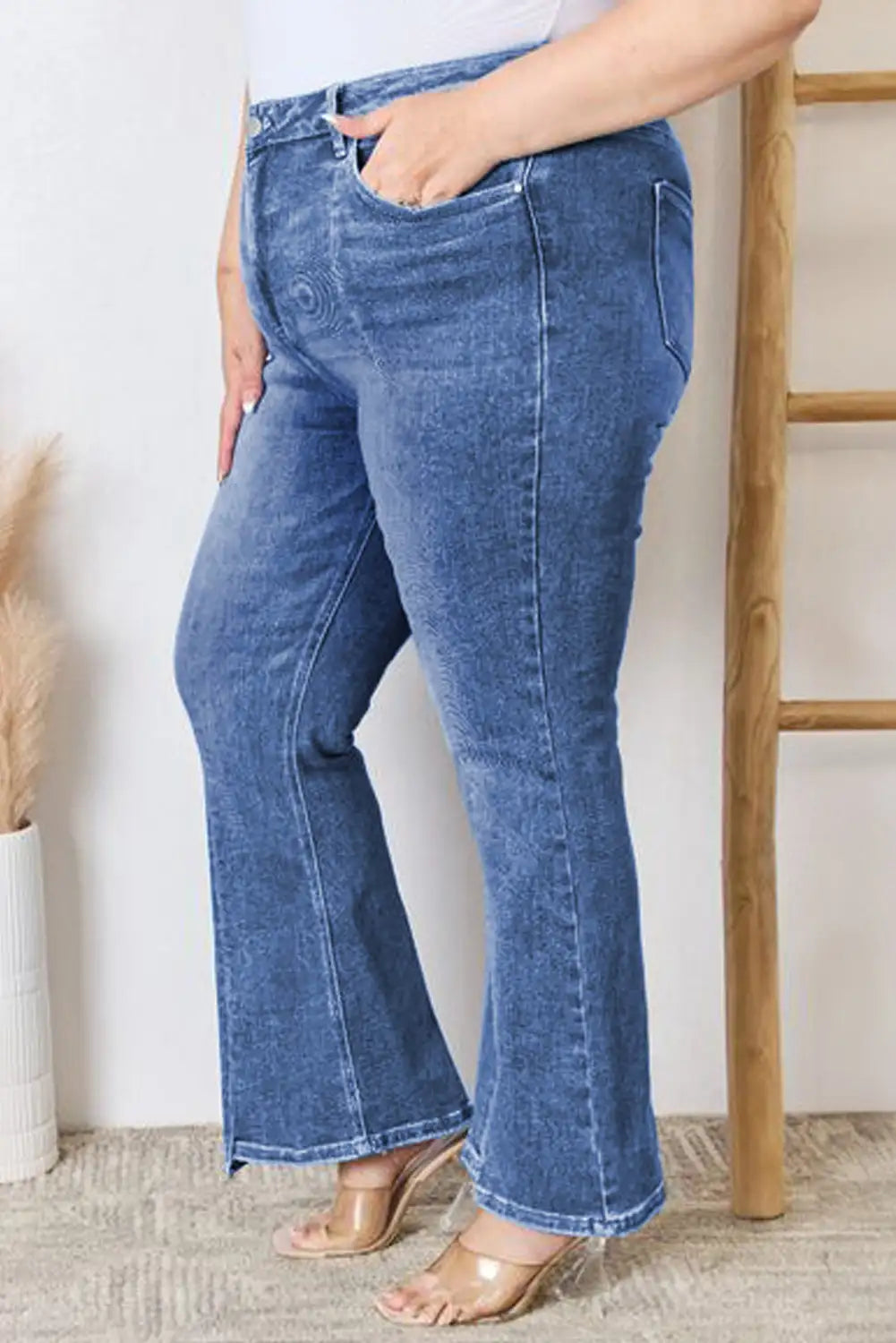 Gracefully Styled Garment for Any Occasion