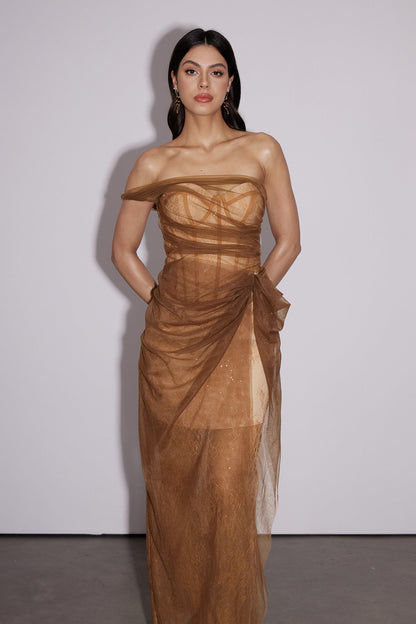 Gracefully Styled Dress for Any Occasion