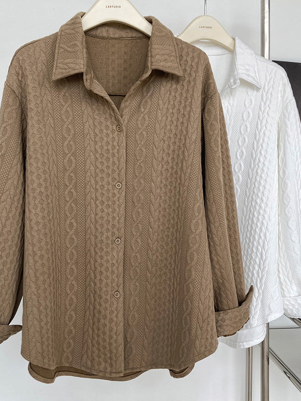 Sophisticated Blouse with a Clean Classic Look