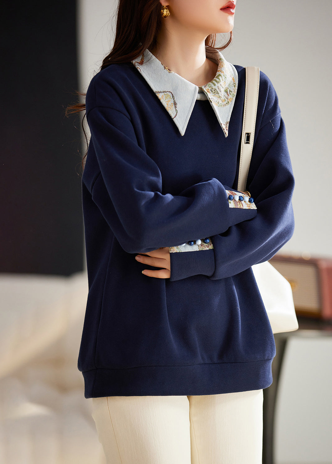 Classic Vintage Pullover with a Flattering Fit