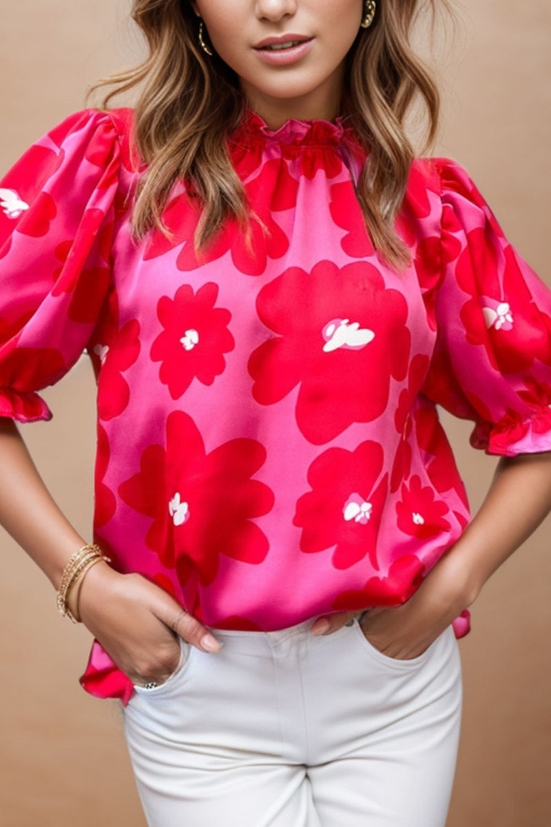 Sophisticated Blouse with a Clean Classic Look