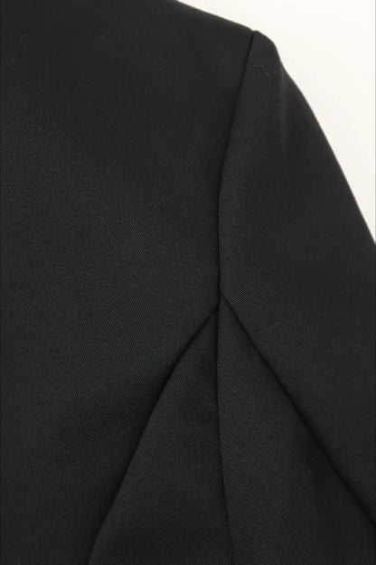 Beautifully Finished Garment in a Timeless Design