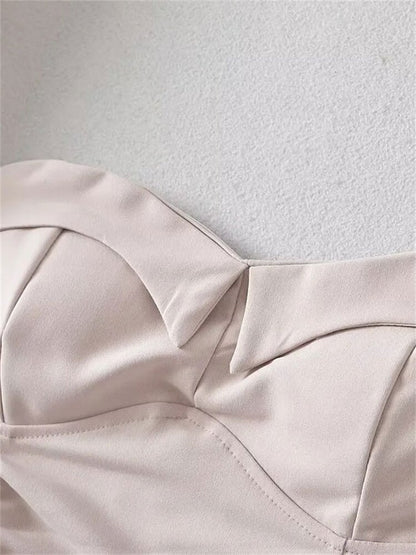 Classic Vintage & Enduringly Stylish Top