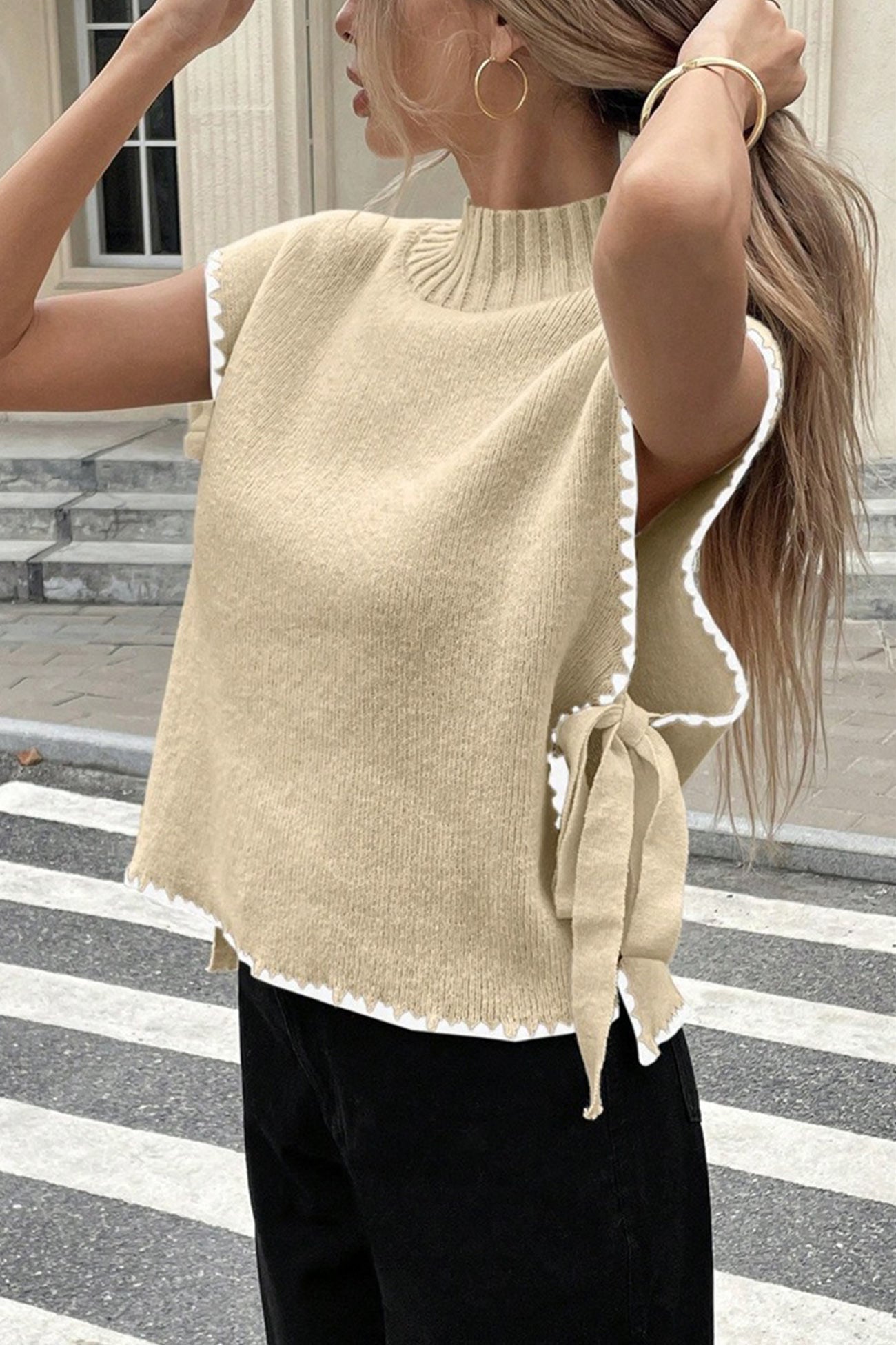 Well Tailored Sweater with a Graceful Silhouette