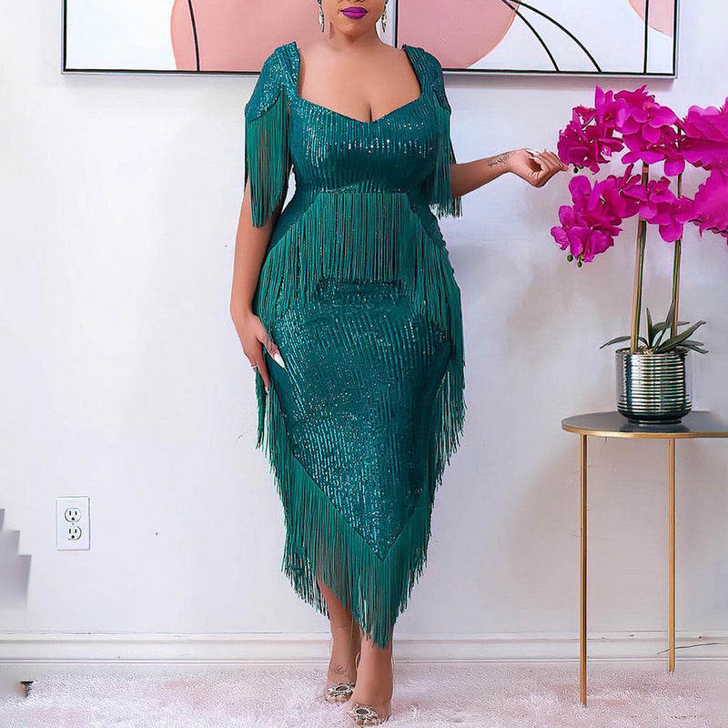 Beautifully Finished Dress in a Timeless Design