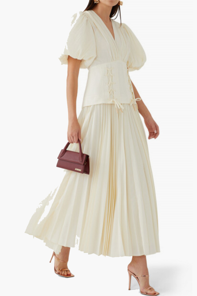 Beautifully Finished Dress in a Timeless Design